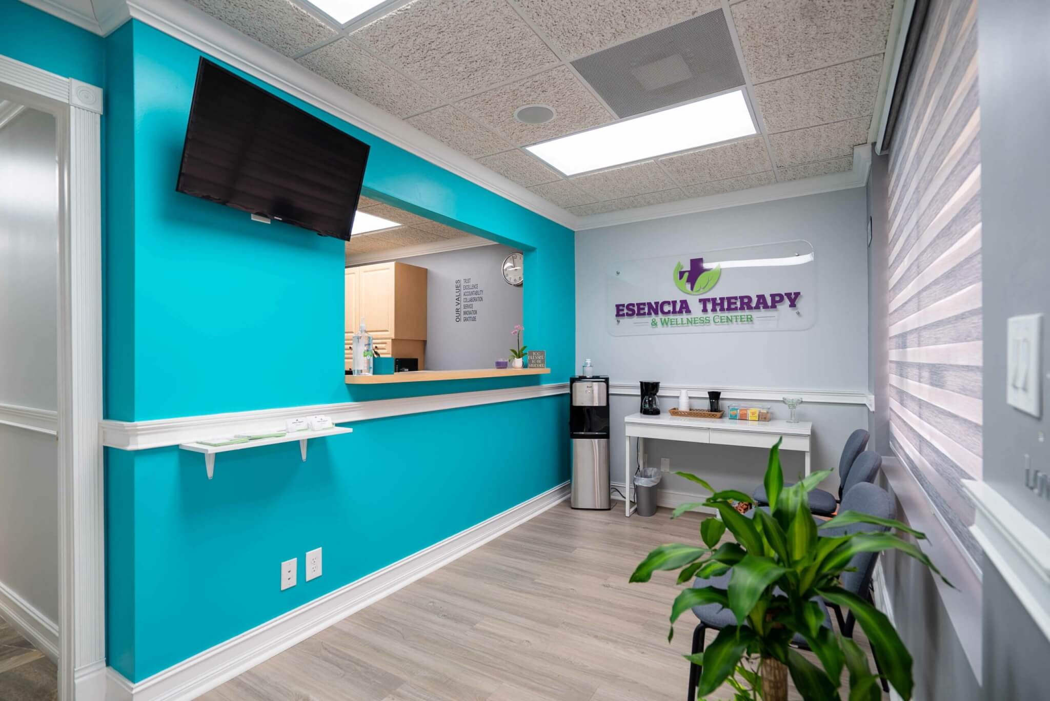 Esencia Tamarac Center